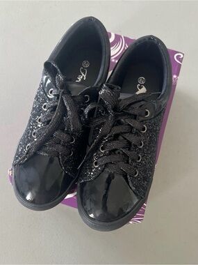 Women’s Black Glitter Lace-Up Sneakers Shoes Size 6.5